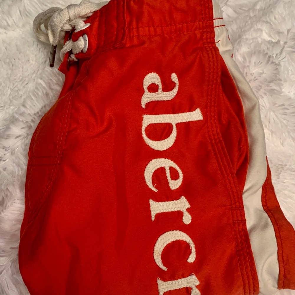 Men’s Abercrombie swim trunks definitely loved! - Picture 2 of 4
